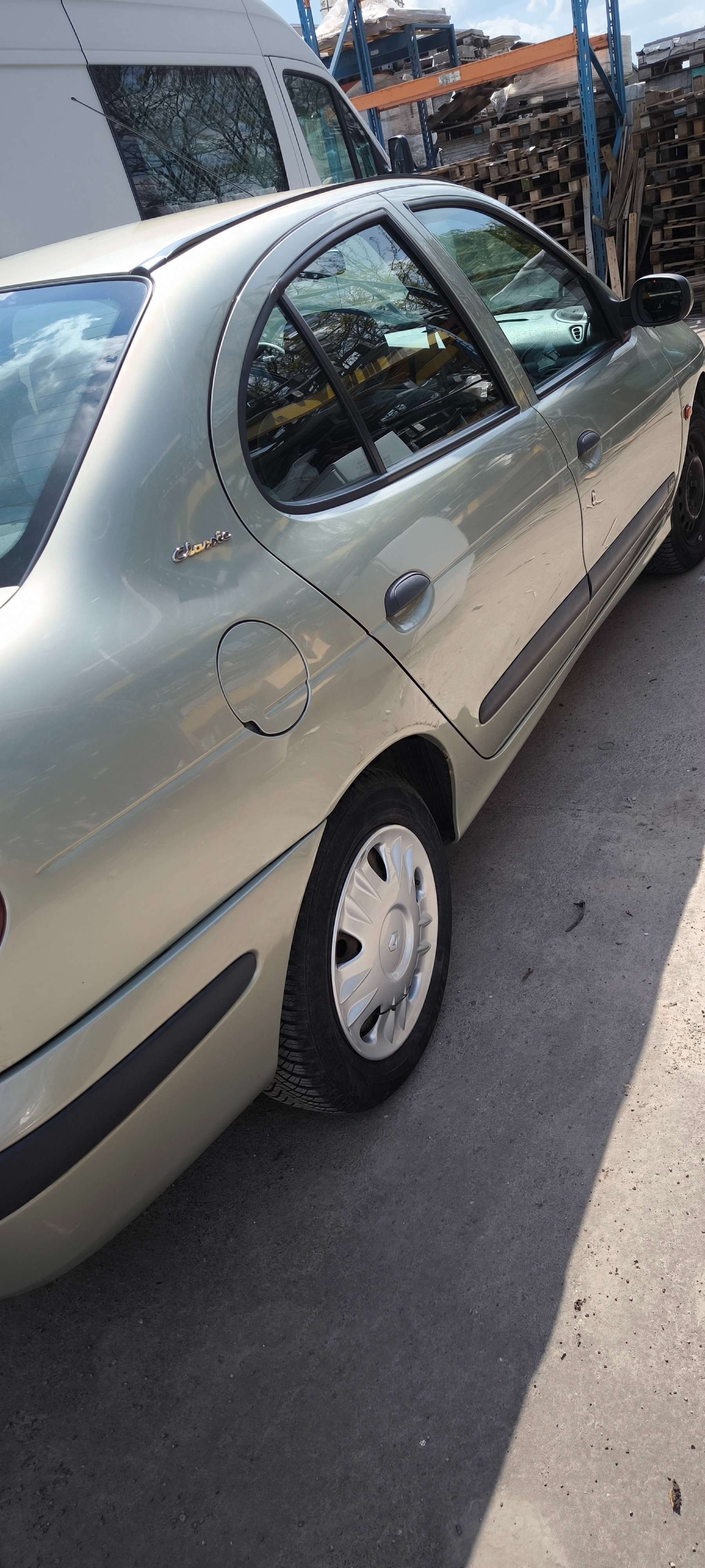 Renault R 19 1400 essence Classic  85000 km.