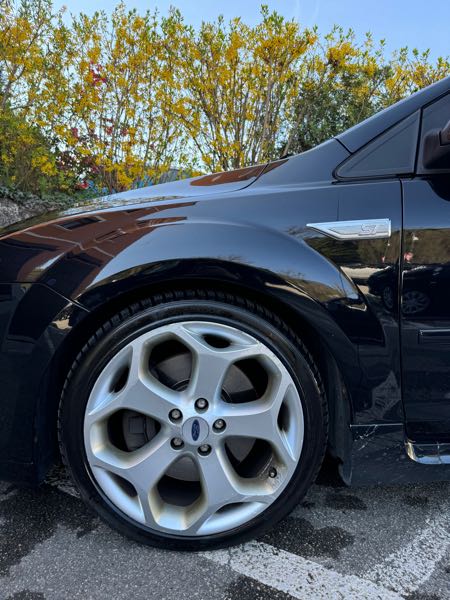 Ford Focus II 2.5 T 225 ST 5P
