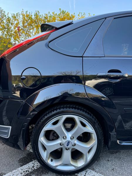 Ford Focus II 2.5 T 225 ST 5P