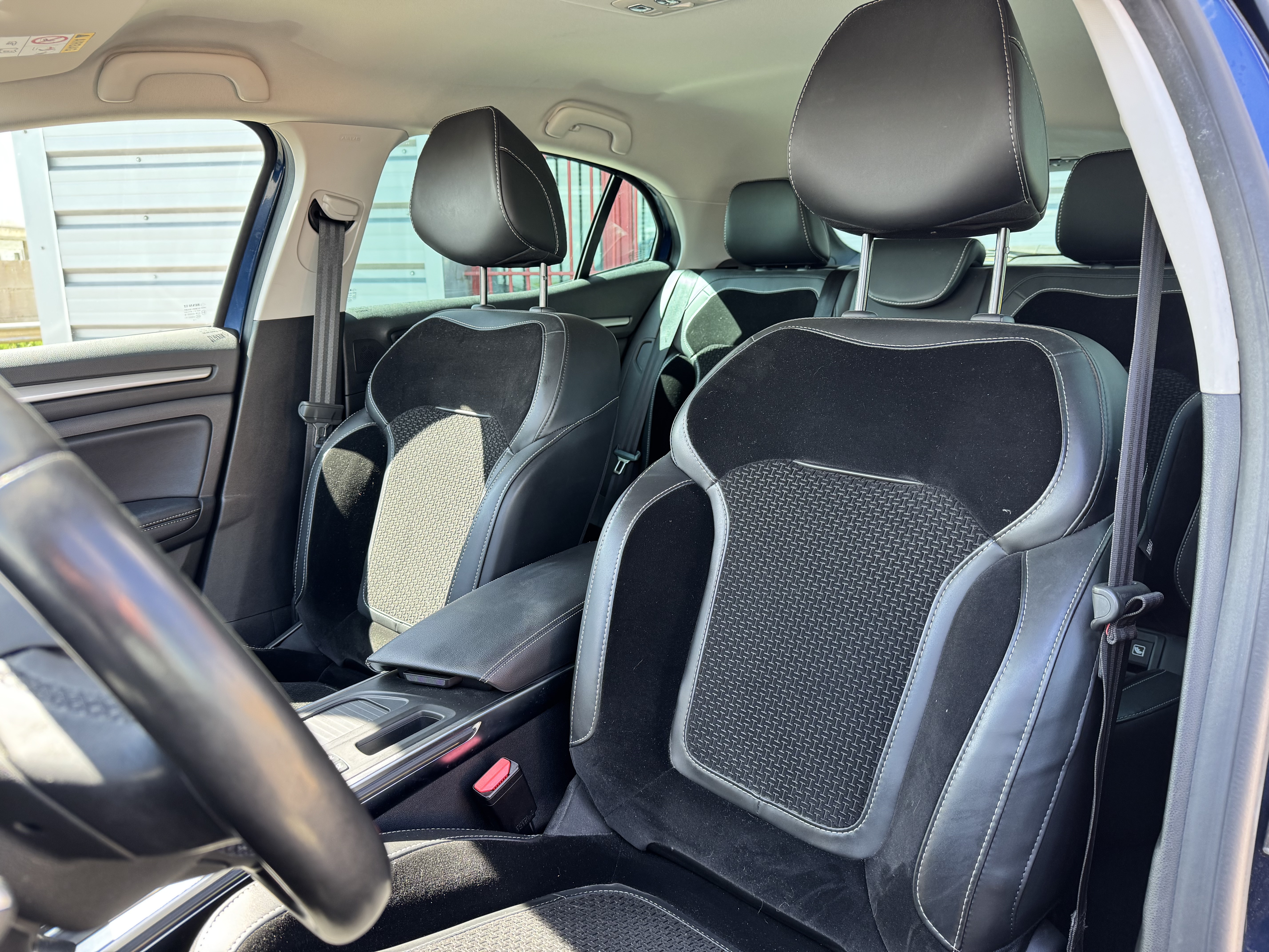 Renault Megane IV 1.3 TCE 140 ENERGY INTENS EDC