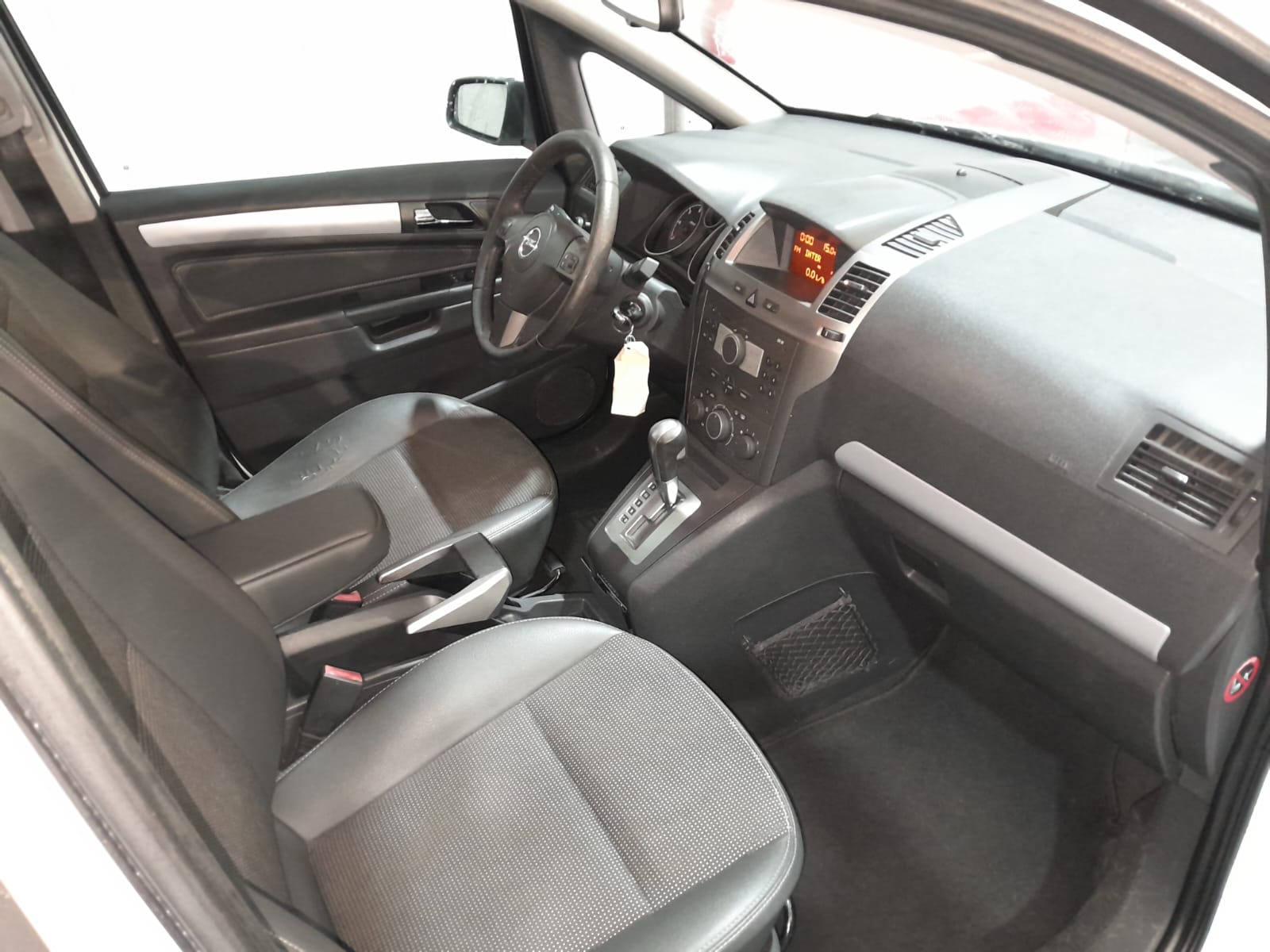 Opel Zafira II (2) 1.9 CDTI 120 FAP COSMO PACK BVA6