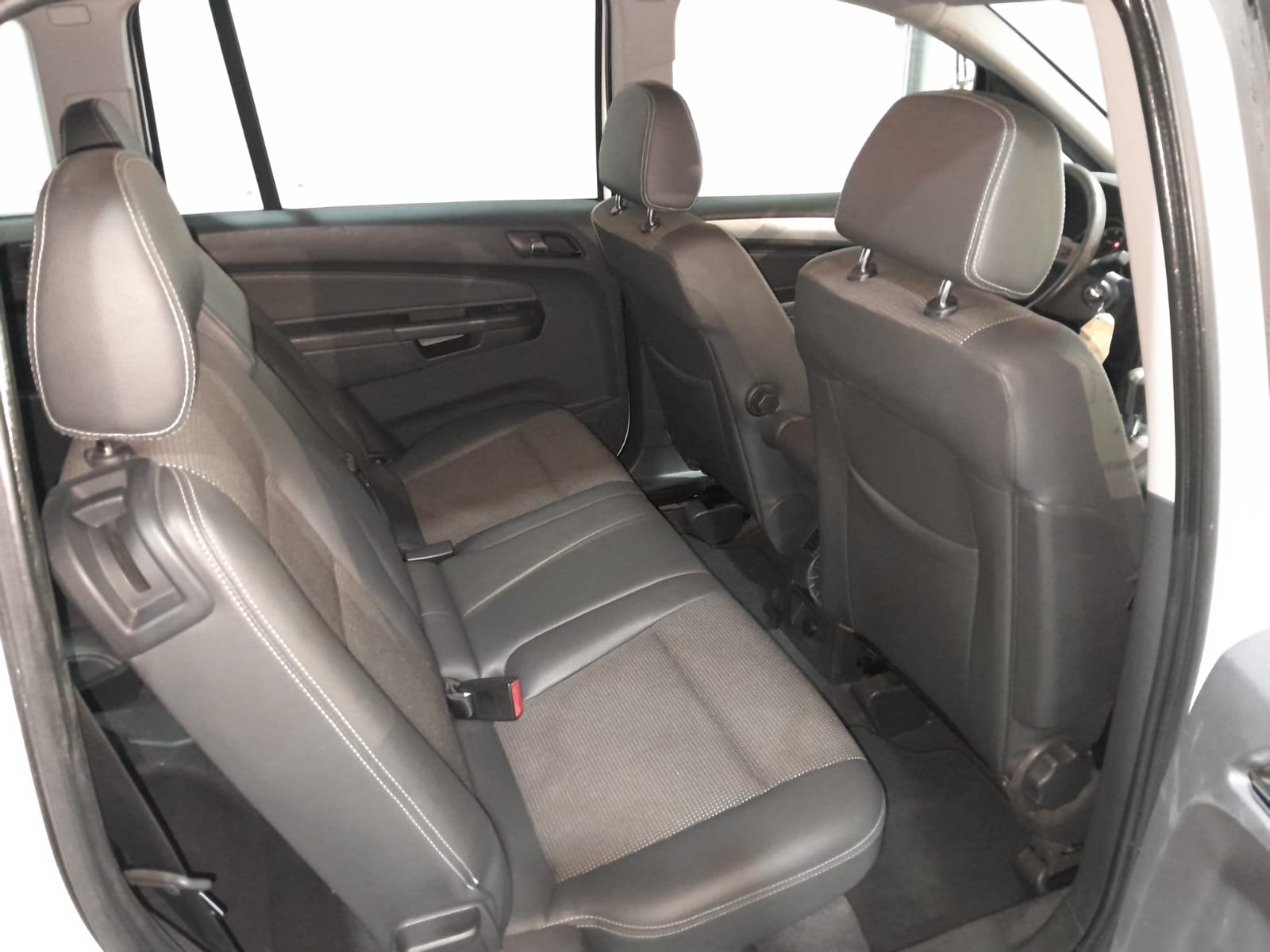 Opel Zafira II (2) 1.9 CDTI 120 FAP COSMO PACK BVA6
