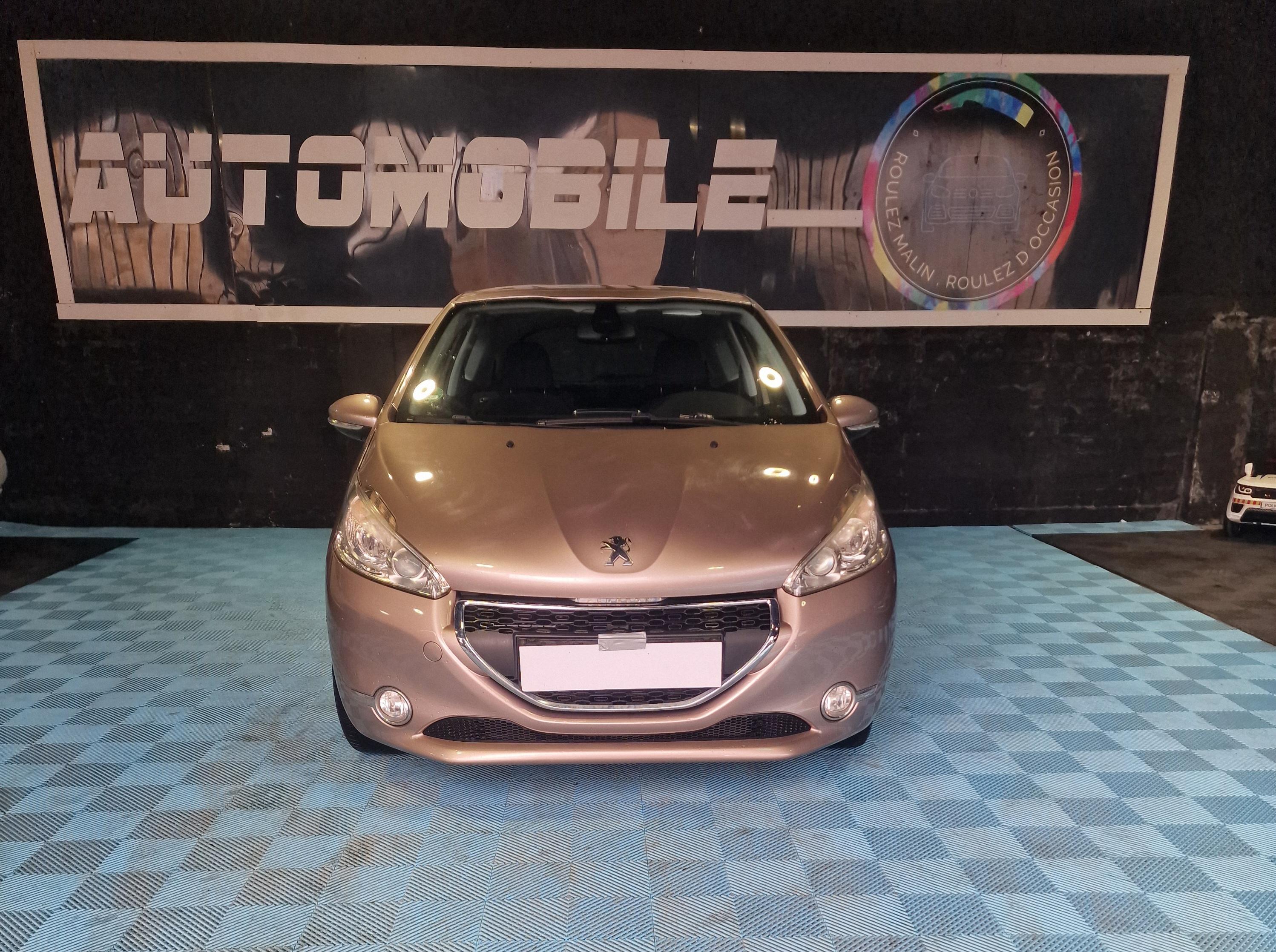 Peugeot 208 (2) 1.2 PURETECH 82 S&amp;S ACTIVE BUSINESS