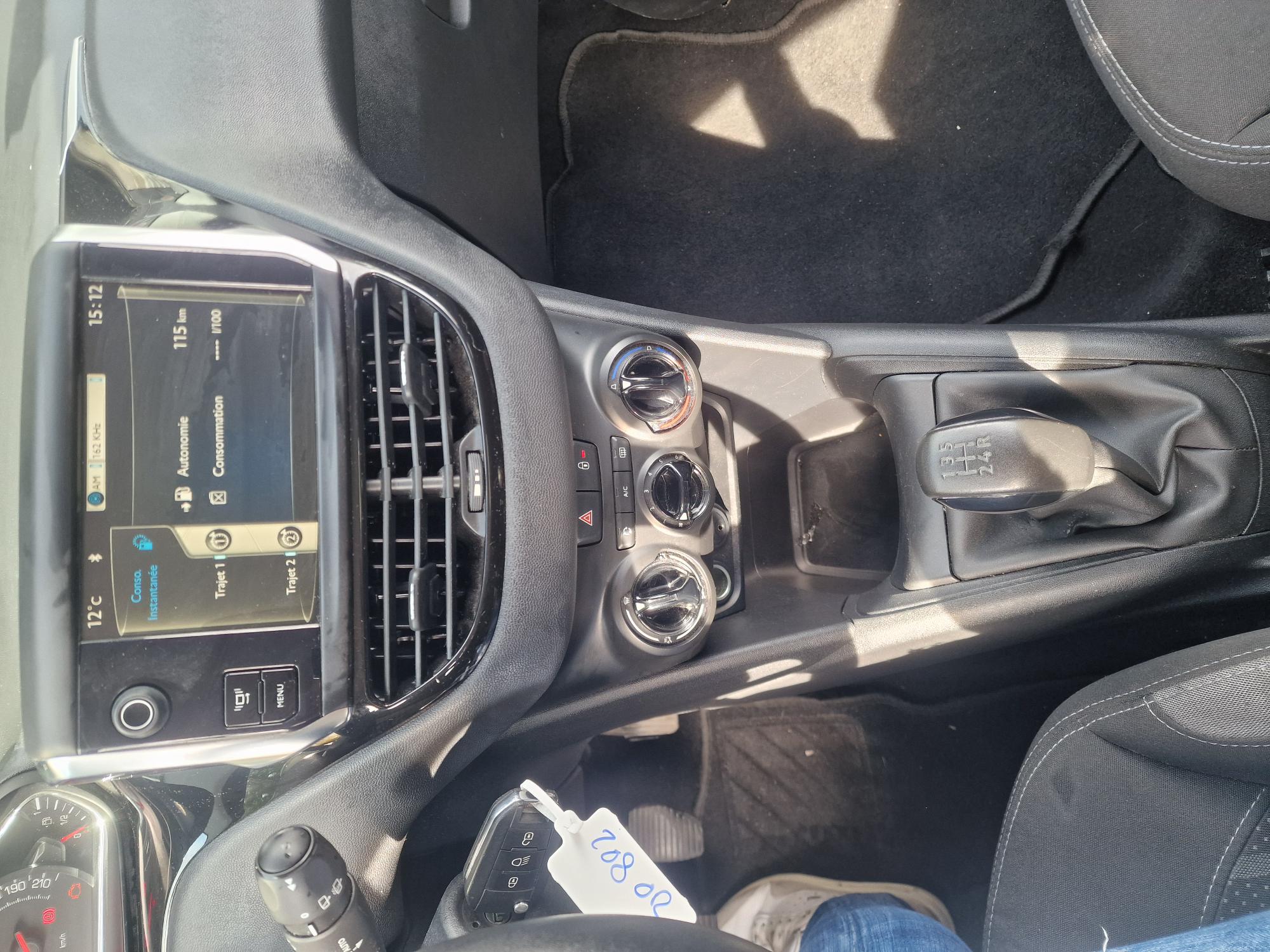 Peugeot 208 (2) 1.2 PURETECH 82 S&amp;S ACTIVE BUSINESS
