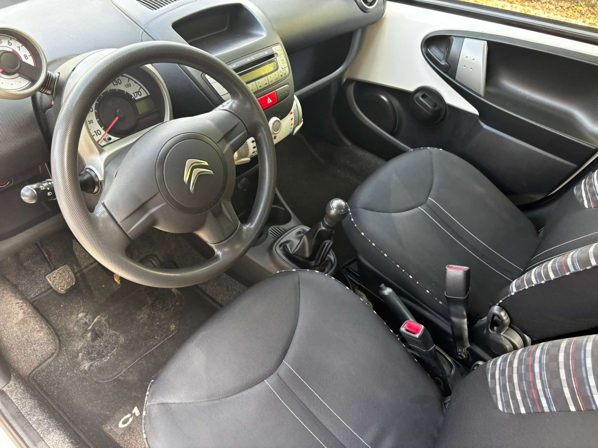 Citroen C1 1.0i 68cv/RADIO/CD/V.E/V.C/GARANTIE 1AN