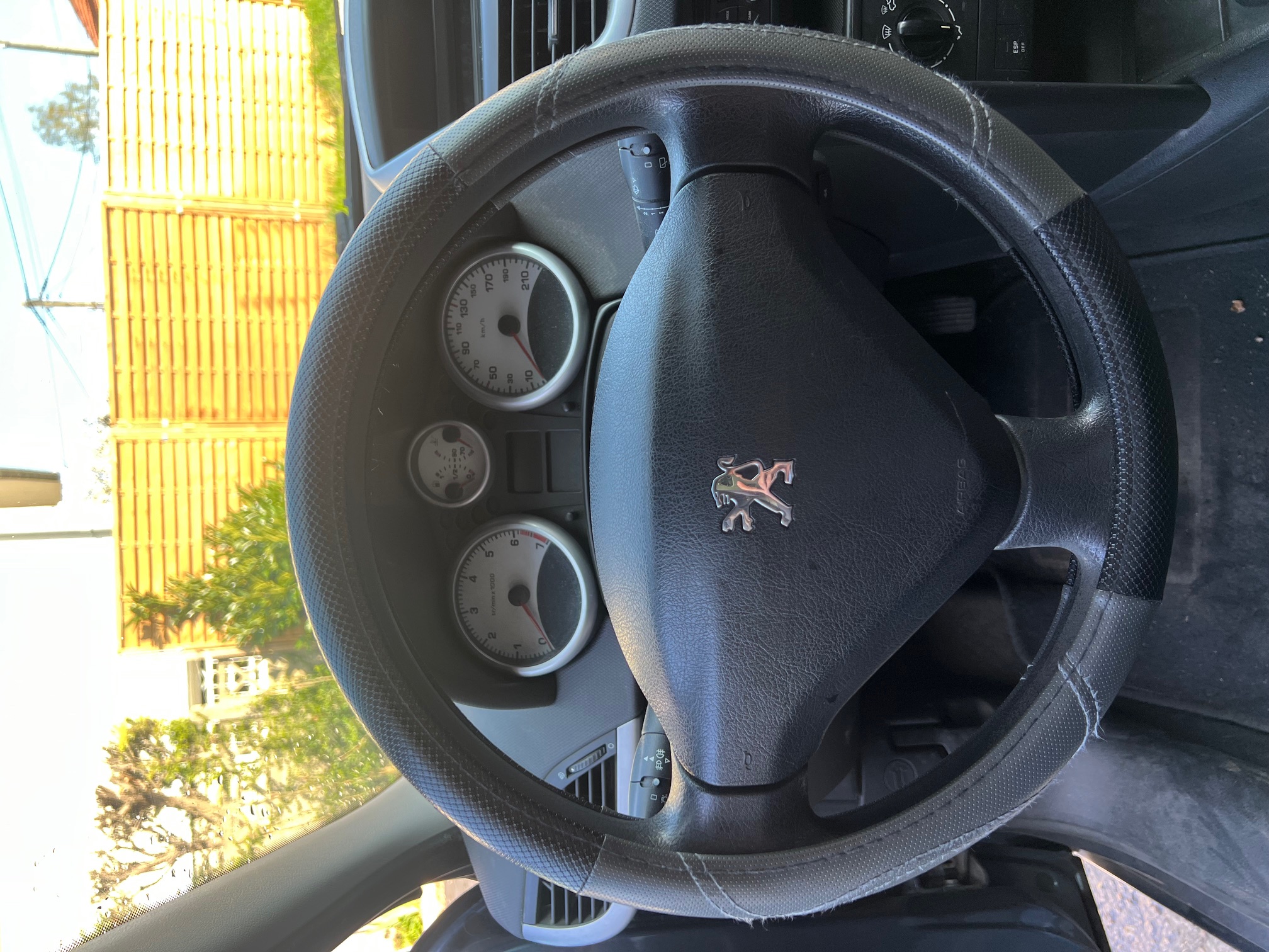 Peugeot 207 1.4 75 STYLE 3P