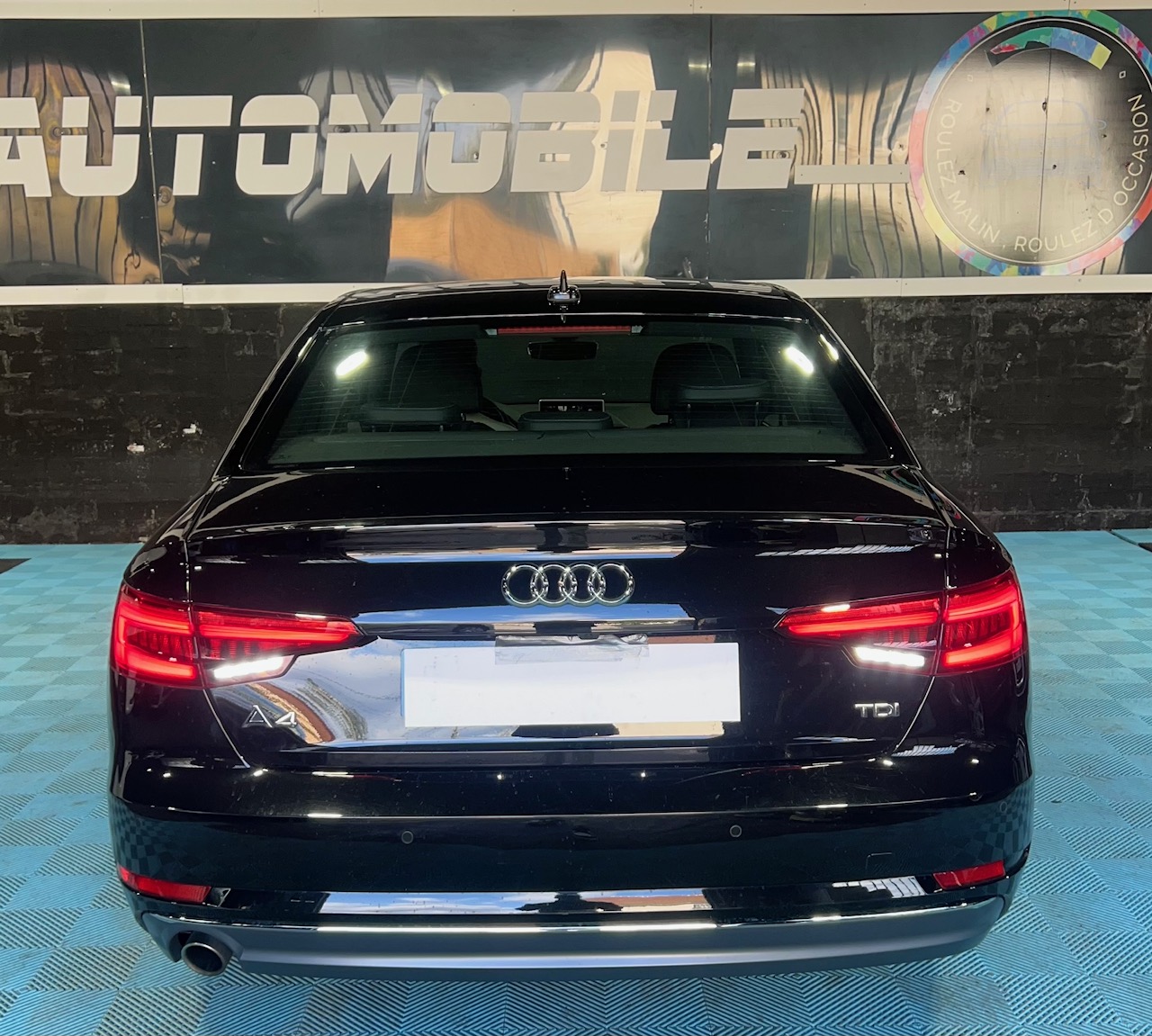 Audi A4 V (2) 35 TDI 150 S LINE S TRONIC