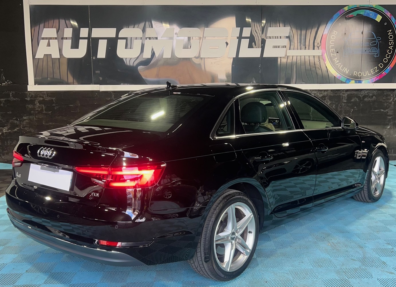 Audi A4 V (2) 35 TDI 150 S LINE S TRONIC