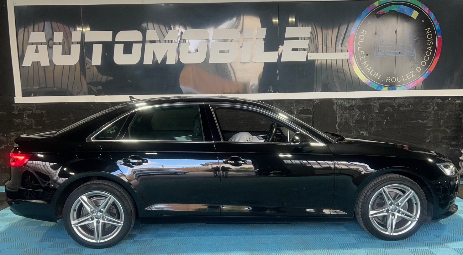 Audi A4 V (2) 35 TDI 150 S LINE S TRONIC