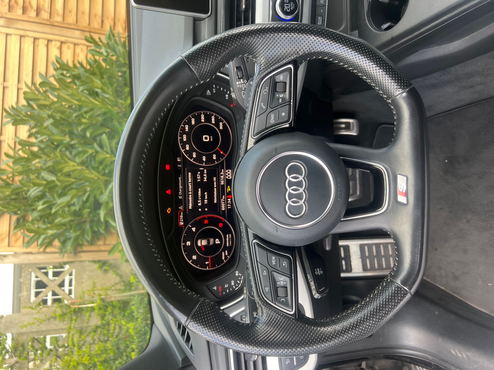 Audi A4 V (2) 35 TDI 150 S LINE S TRONIC