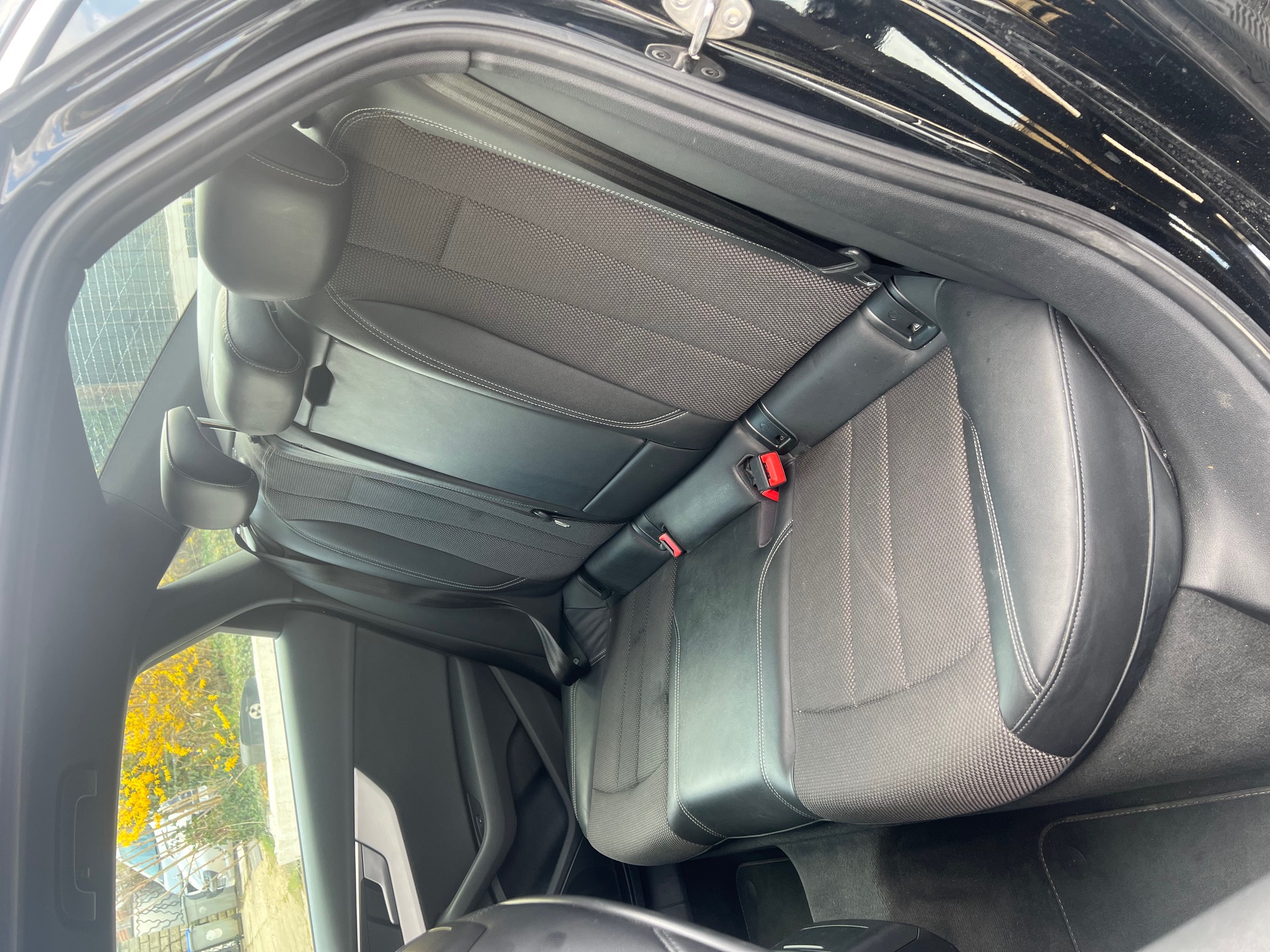 Audi A4 V (2) 35 TDI 150 S LINE S TRONIC