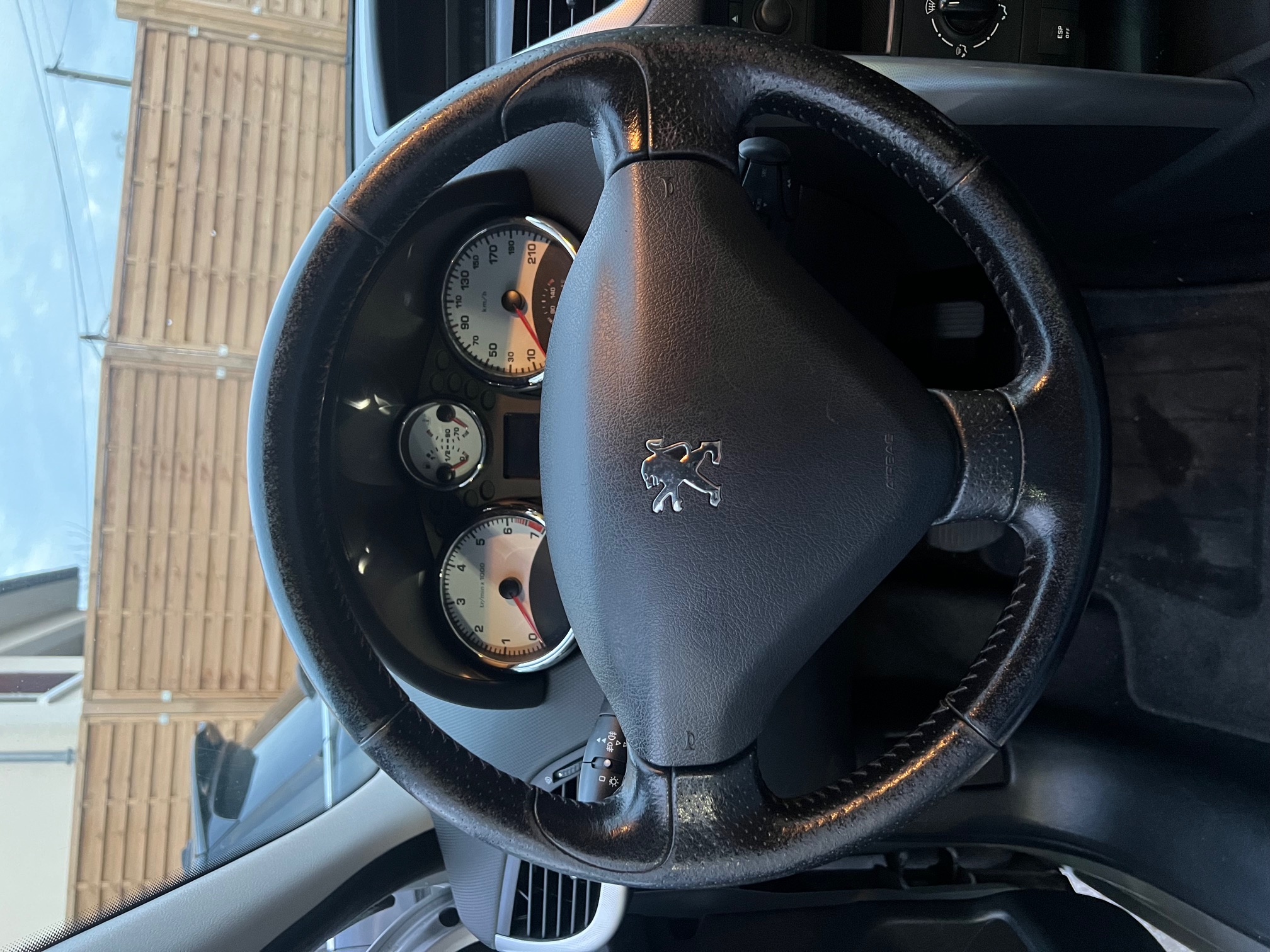 Peugeot 207 (2) 1.6 VTI 120 PREMIUM 3P