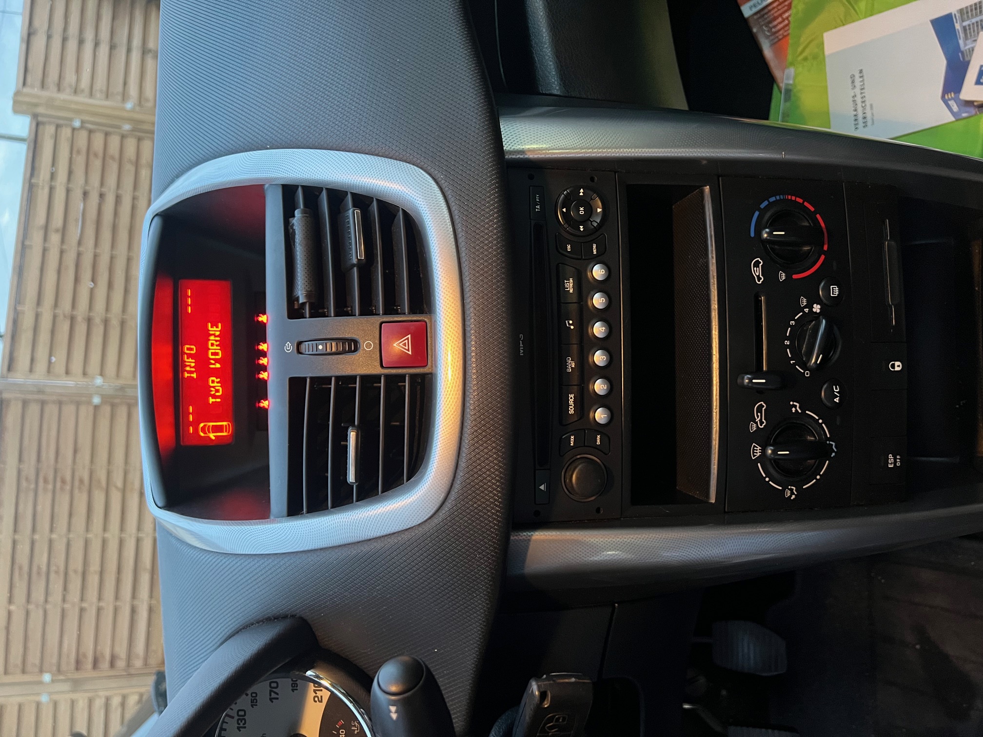 Peugeot 207 (2) 1.6 VTI 120 PREMIUM 3P