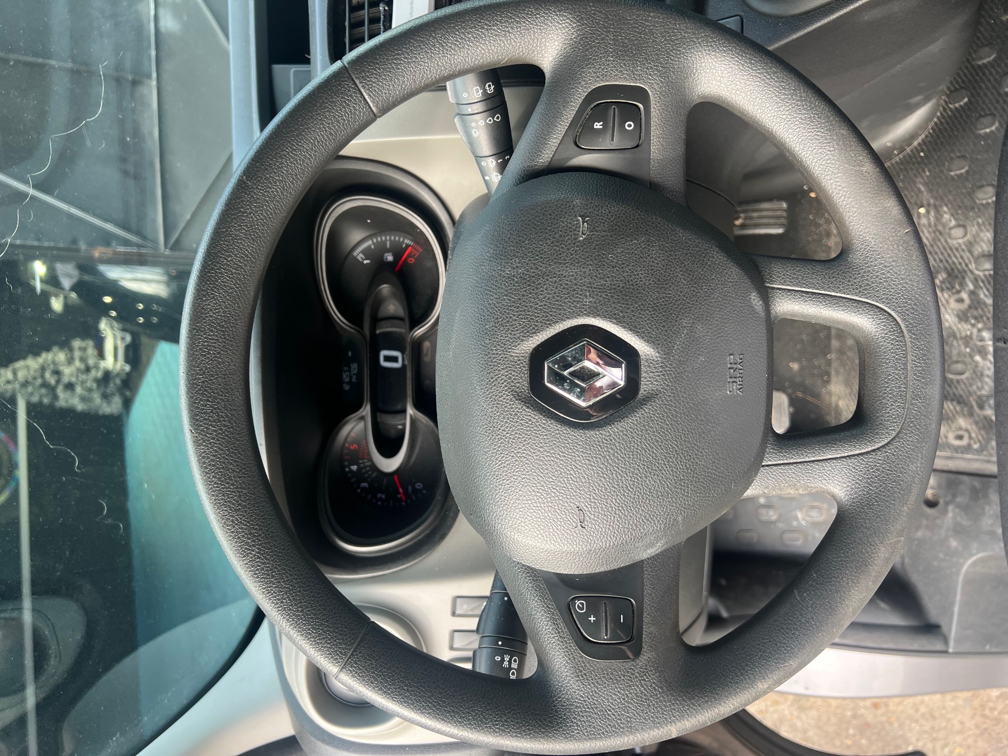 Renault Trafic III (3) 2.0 FOURGON L2H1 3000 KG BLUE DCI 130 CONFORT