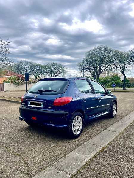 Peugeot 206 (2) 1.4 E X-BOX 5P