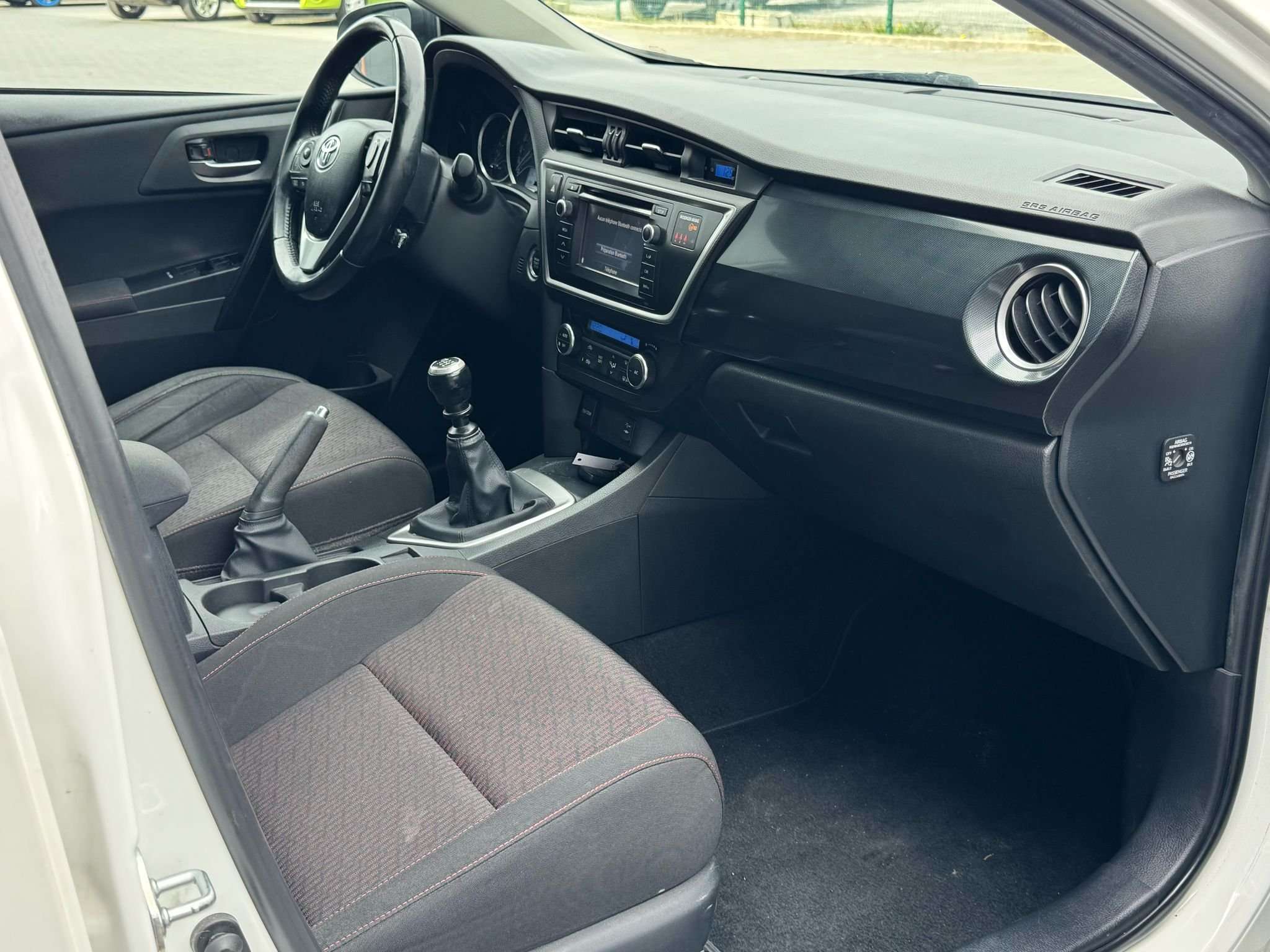 Toyota Auris 1.33i VVT-i GPS/CAMERA/