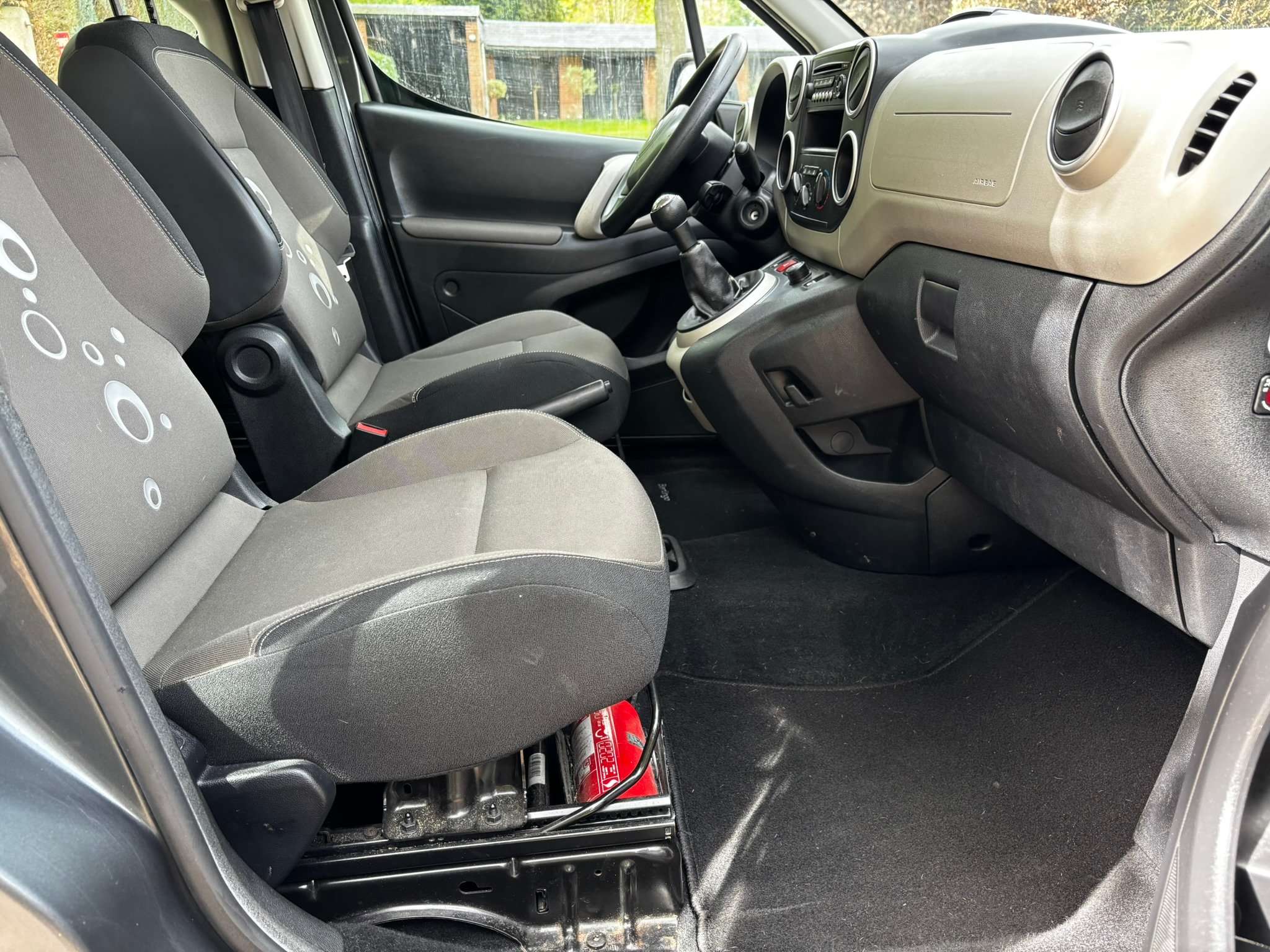 Citroen Berlingo MONOSPACE 1.6d 75cv/A.C/RADIO/CD/V.E/R.E/GARANTIE