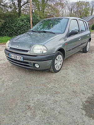 Renault Clio renault clio C.T neuf