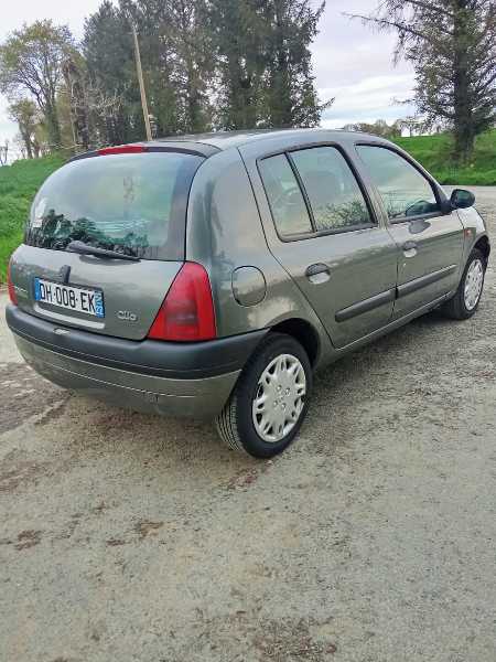 Renault Clio renault clio C.T neuf