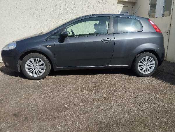 Fiat Grande Punto 1.3 MULTIJET 90 EMOTION 3P