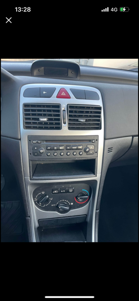 Peugeot 307 Bonjour je vend Peugeot 307 essence, roule parfaitement mis
