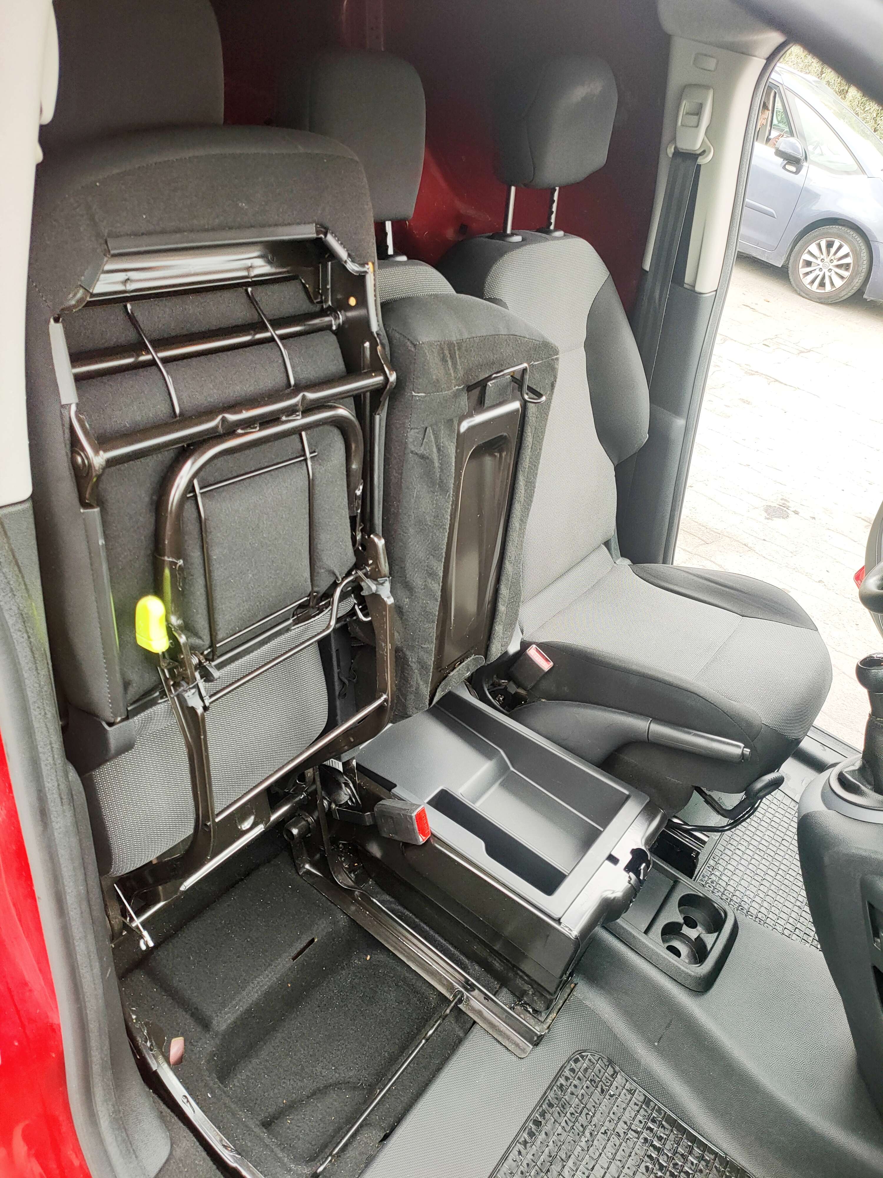 Peugeot Partner II (3) 1.6 BLUEHDI 75 STANDARD PREMIUM PACK