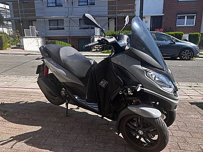 PIAGGIO MP3 300 hpe sport