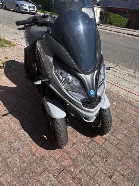 PIAGGIO MP3 300 hpe sport