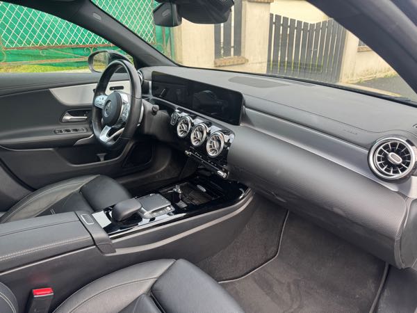 Mercedes-Benz Classe A IV BERLINE 200 AMG LINE 7G-DCT