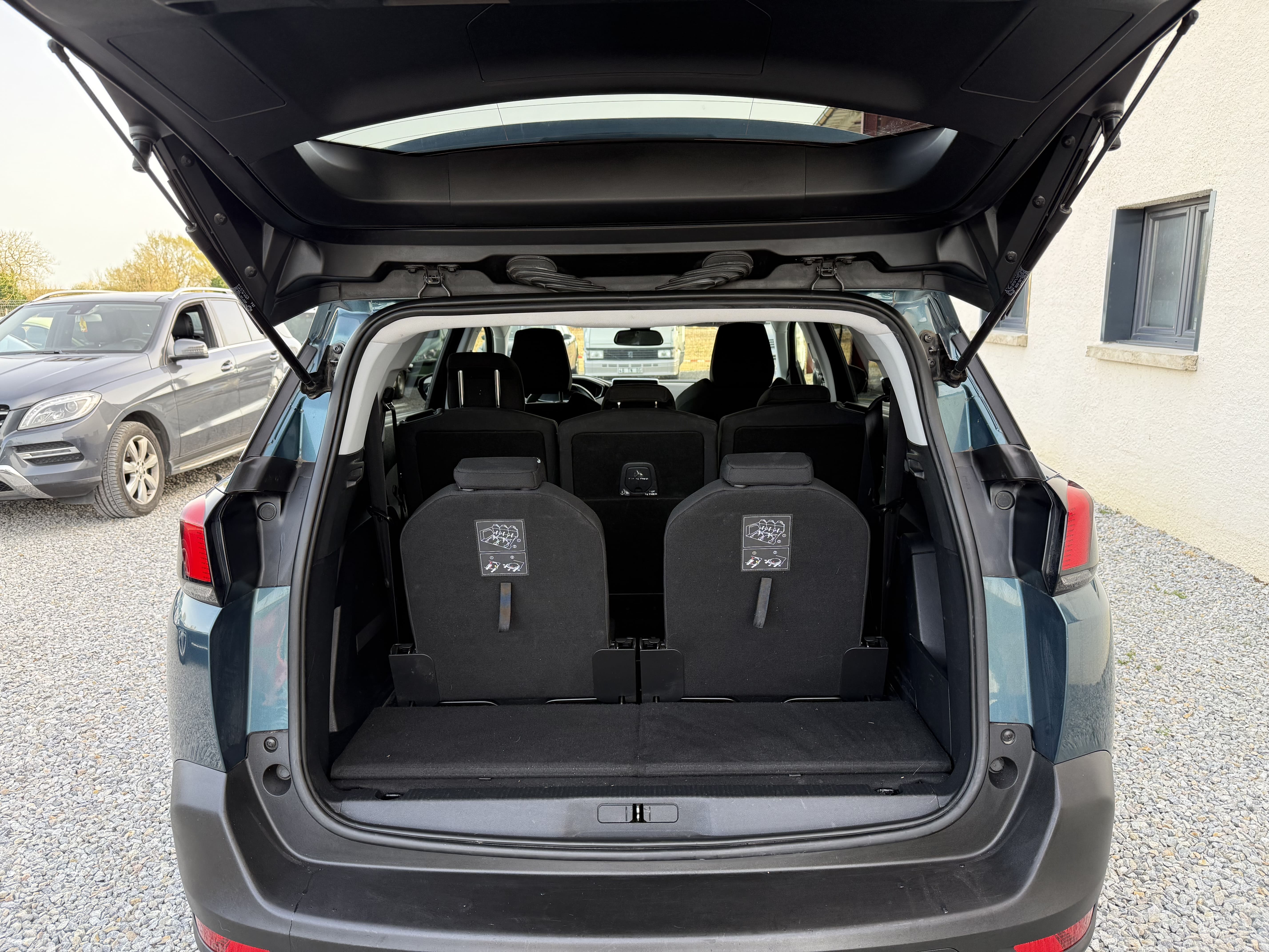 Peugeot 5008 (2) 1.6 BLUEHDI 120 S&amp;S ALLURE EAT6 7PL