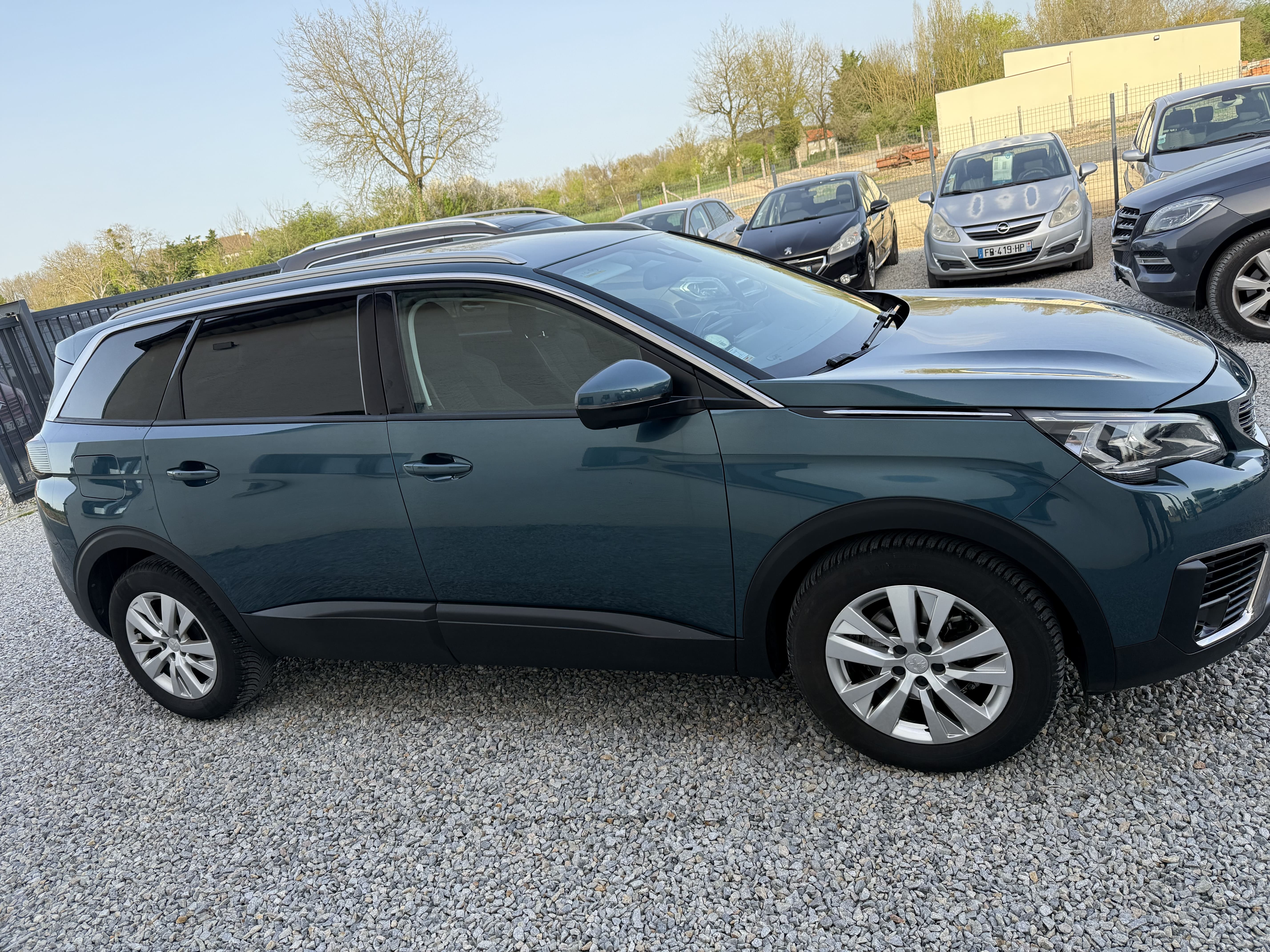 Peugeot 5008 (2) 1.6 BLUEHDI 120 ACCESS BUSINESS EAT6 7PL