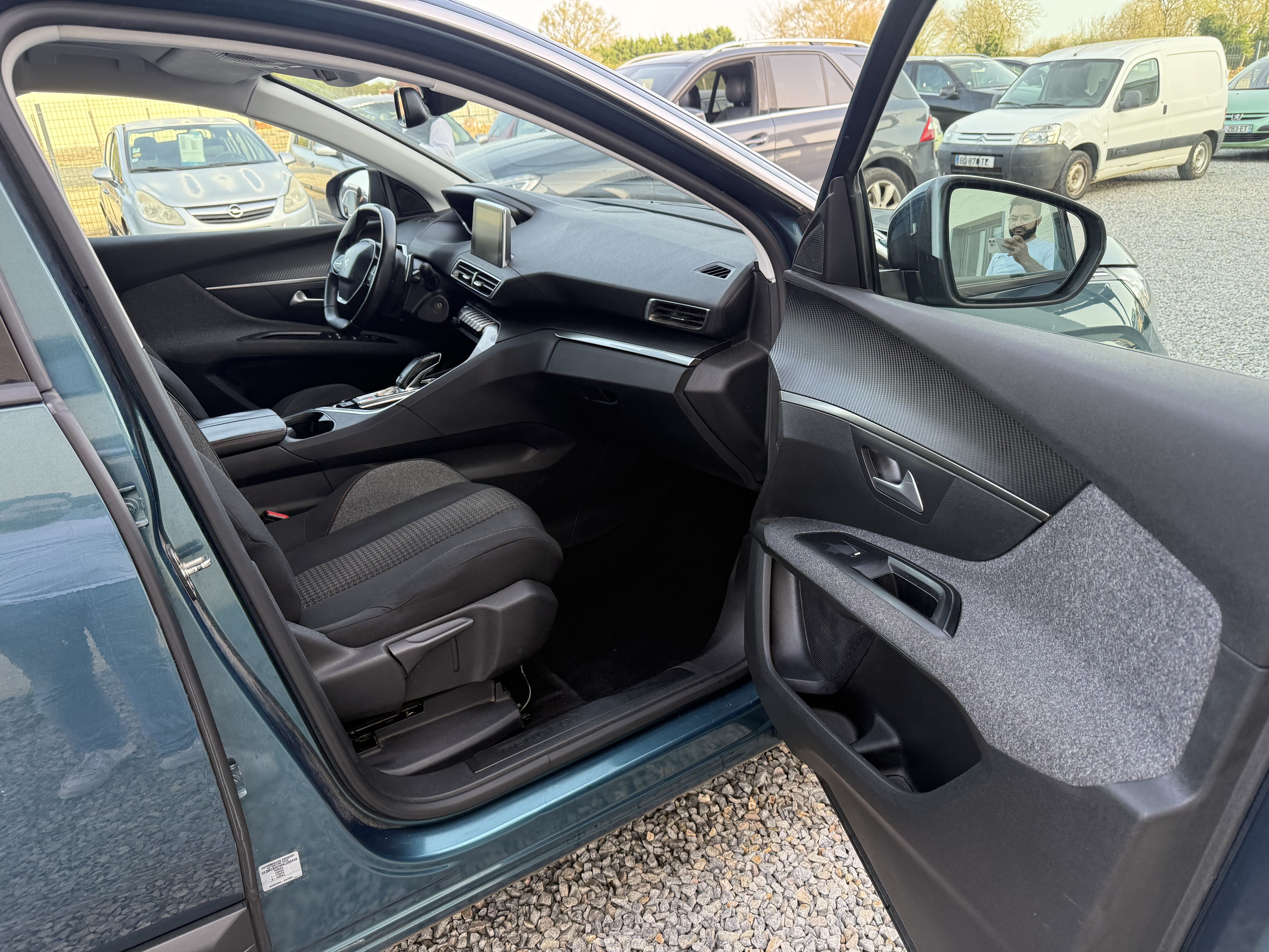 Peugeot 5008 (2) 1.6 BLUEHDI 120 ACCESS BUSINESS EAT6 7PL