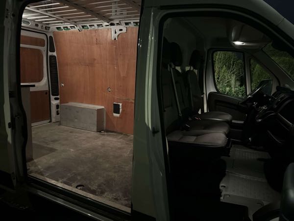 Citroen Jumper II (2) 33 L2H2 BLUEHDI 140 S&amp;S BVM6 CONTROL