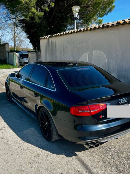 Audi A4 IV (2) V6 3.0 TFSI 272 S LINE QUATTRO S TRONIC