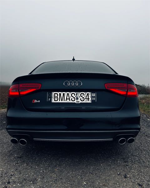 Audi A4 IV (2) V6 3.0 TFSI 272 S LINE QUATTRO S TRONIC