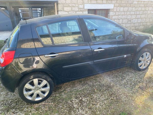 Renault Clio III 1.5 DCI 105 PRIVILEGE 5P