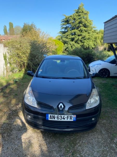 Renault Clio III 1.5 DCI 105 PRIVILEGE 5P