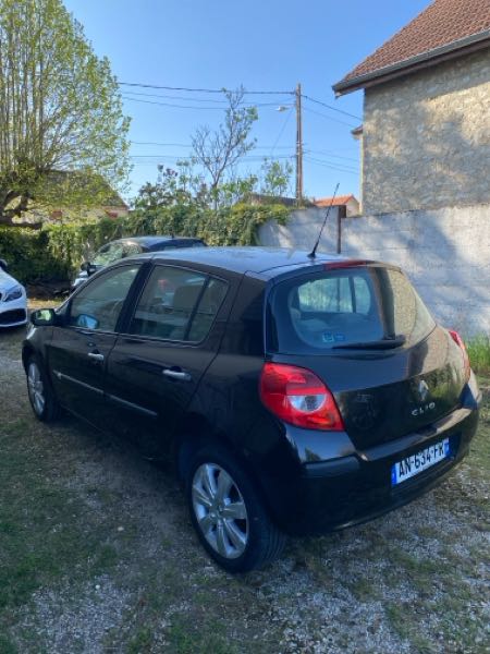 Renault Clio III 1.5 DCI 105 PRIVILEGE 5P