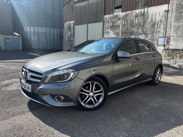 Mercedes-Benz Classe A III (2) 180 D BLUEEFFICIENCY EDITION INTUITION