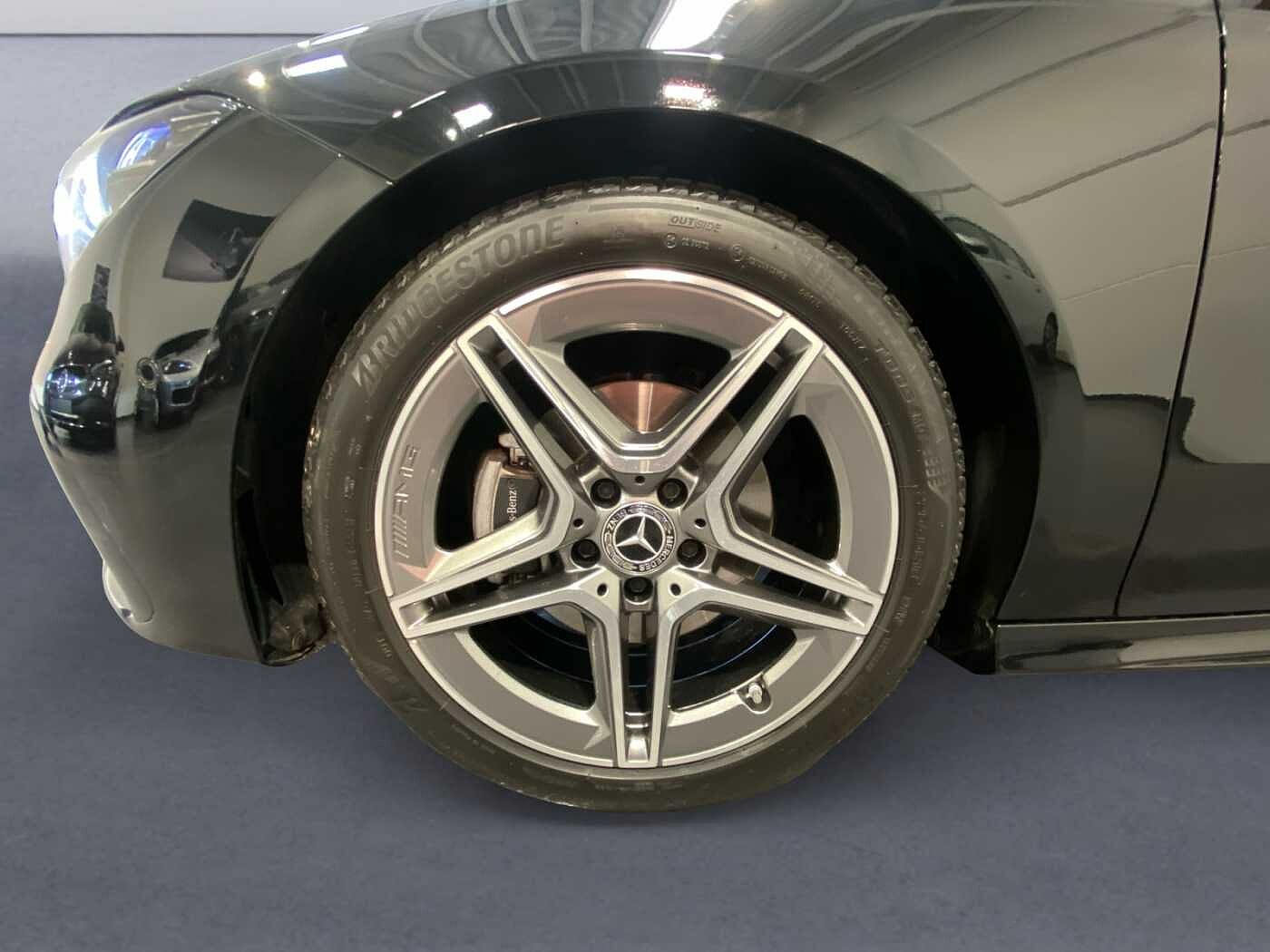 Mercedes-Benz CLA 180 Shooting Brake  AMG Line