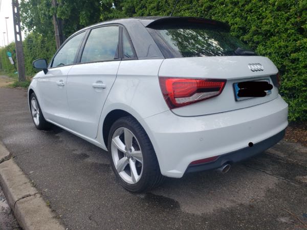 Audi A1 SPORTBACK 1.4 TDI 90 boîte S TRONIC