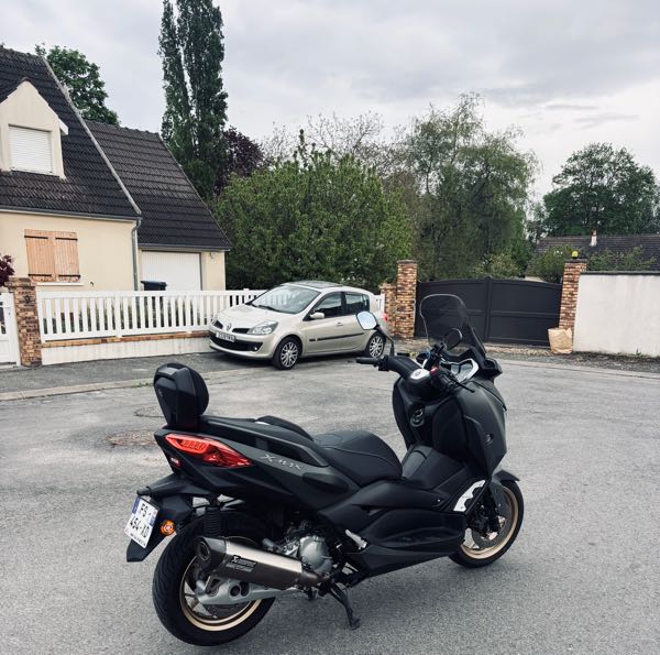 YAMAHA X-MAX TECH MAX