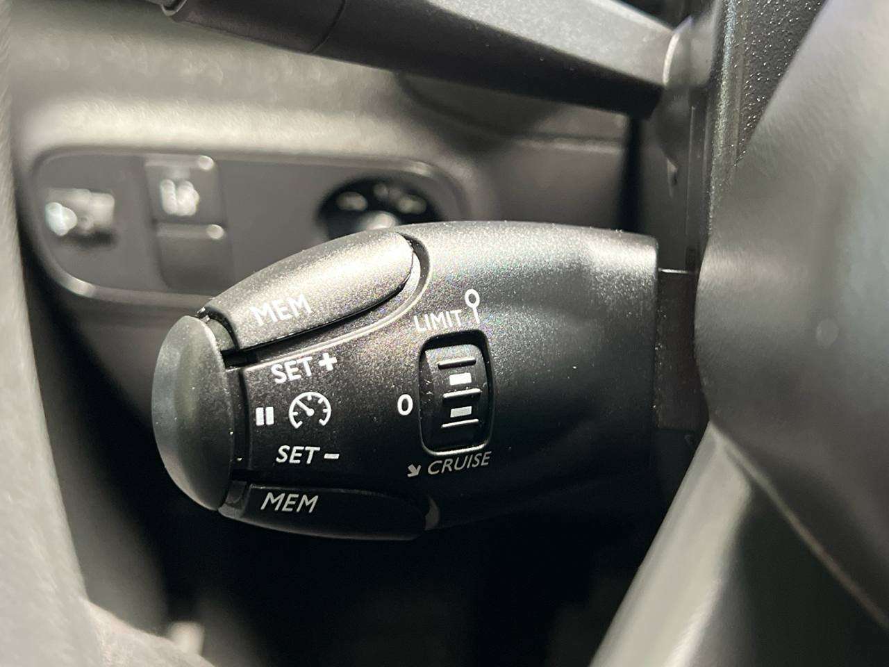 Citroen C3 1.2i PureTech  *1 Jaar garantie *