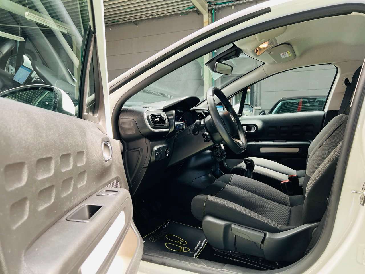 Citroen C3 1.2i PureTech  *1 Jaar garantie *
