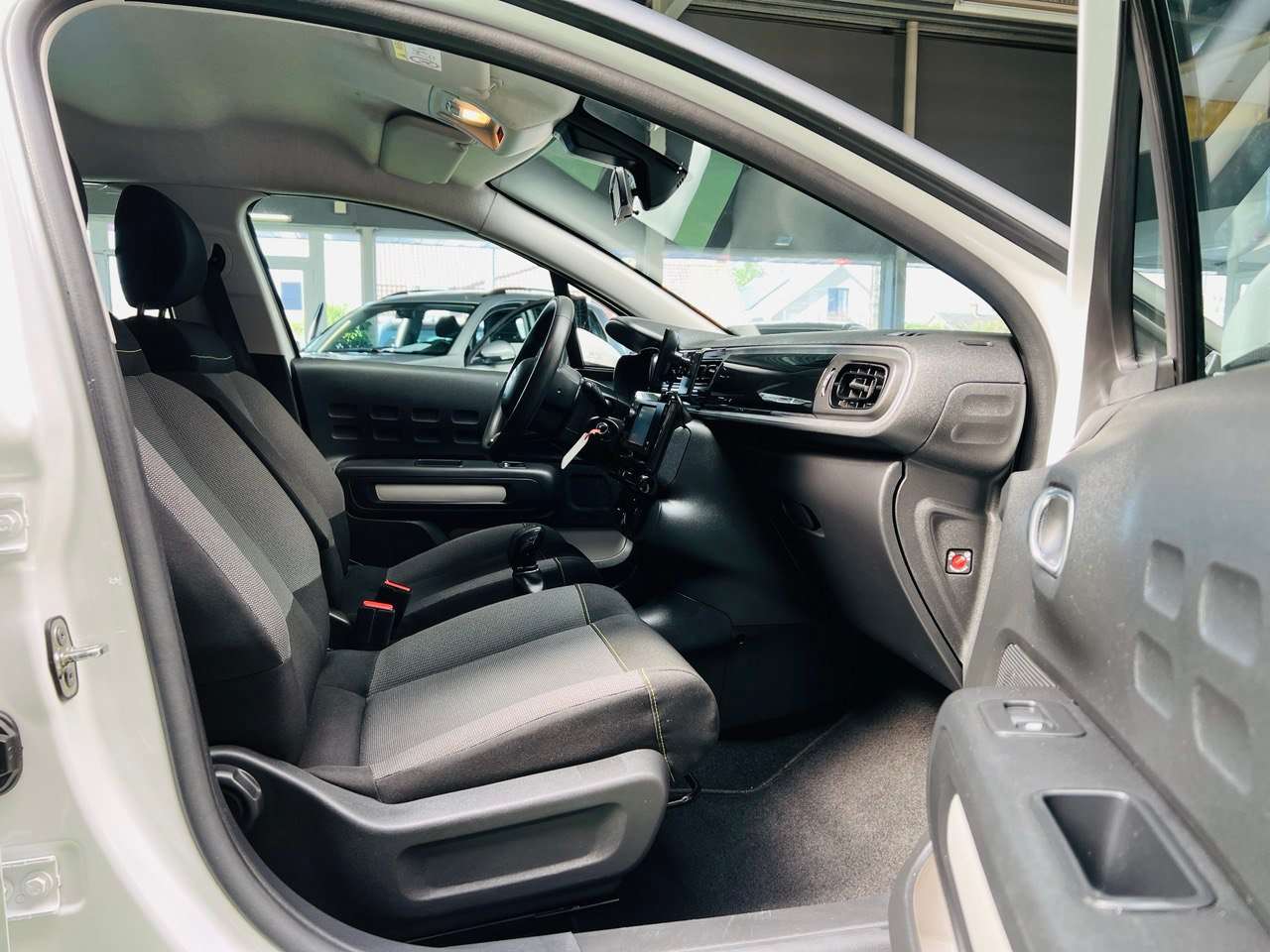 Citroen C3 1.2i PureTech  *1 Jaar garantie *