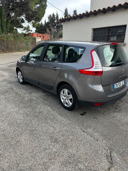 Renault Grand Espace Renault scenic 7 place diesel boîte auto entretien ok
