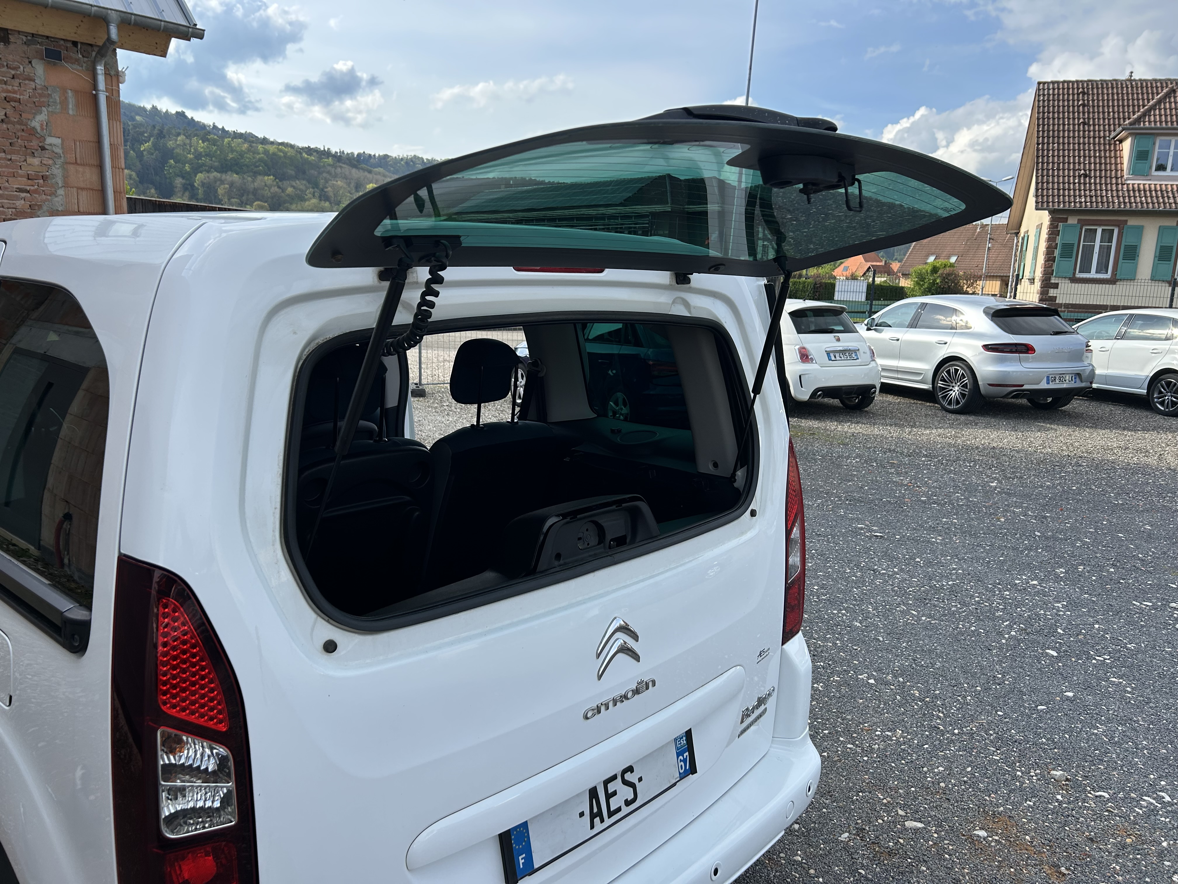 Citroen Berlingo II (3) 1.6 BLUEHDI 120 S&amp;S SHINE BV6