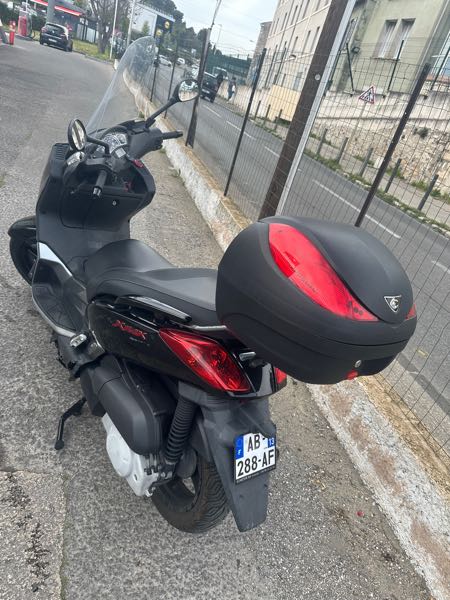 YAMAHA X-MAX ABS