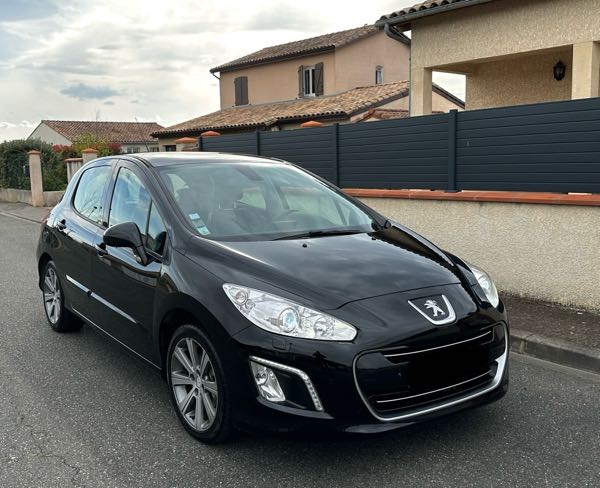 Peugeot 308 (2) 1.6 E-HDI 112 FAP FELINE BVM6 5P
