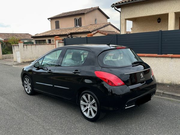 Peugeot 308 (2) 1.6 E-HDI 112 FAP FELINE BVM6 5P